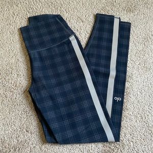 Alo Yoga Black Plaid Leggings